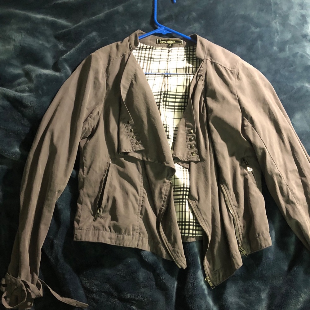 Light weight jacket